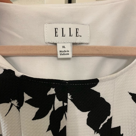 SOLD. White and black summer dress - Picture 3 of 3